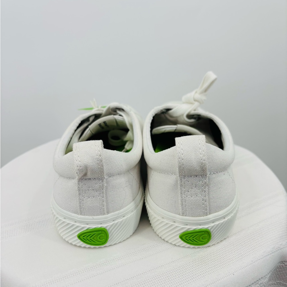Cariuma White Canvas Low-Top Sneakers, Eco Friendly Shoes Size Women 10.5 Men 9 - Picture 4 of 7